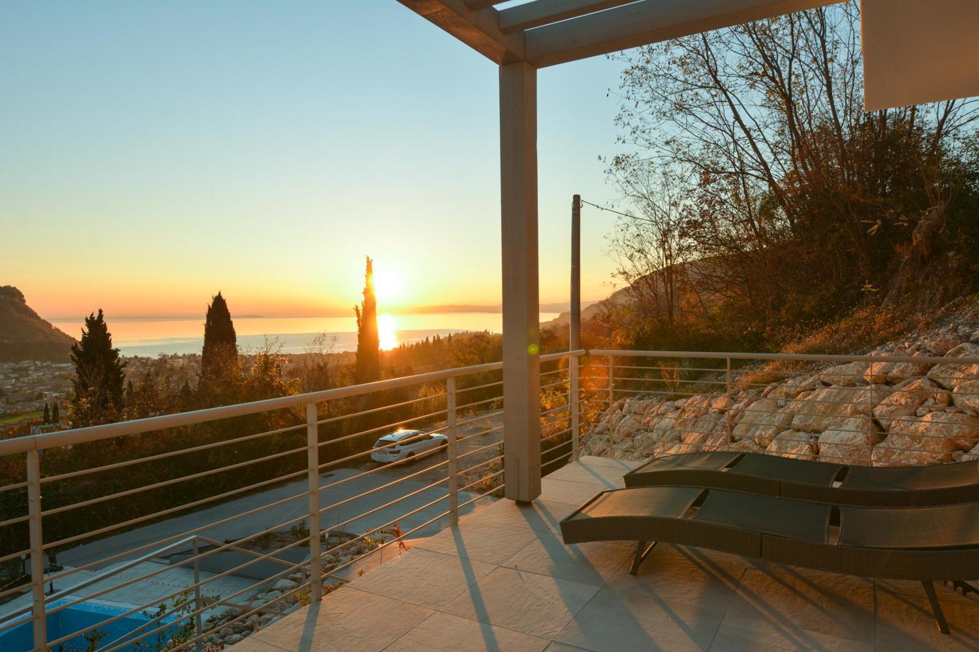 Lodge Sunset *